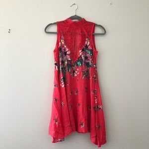 ✨SALE✨Free People Floral Lace Tank